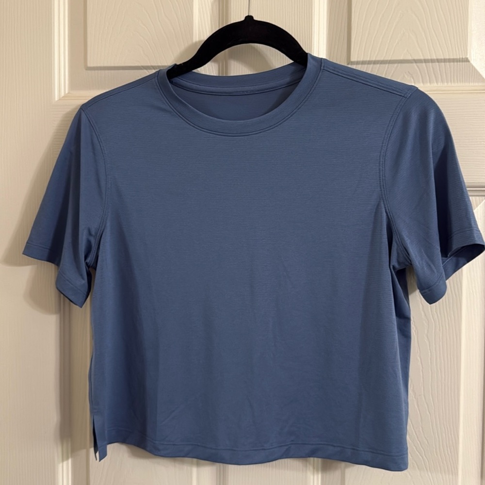 Lululemon Cropped Tee